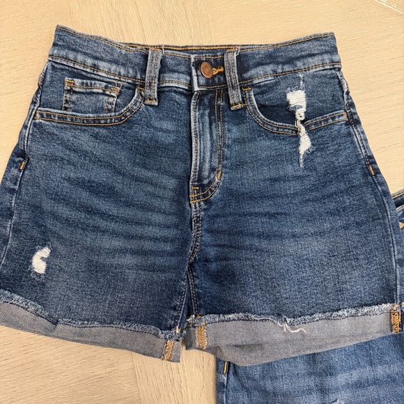 Old Navy & more Girl’s Blue Jean Shorts Bundle, 4 pair all fit size 12 - Picture 2 of 16